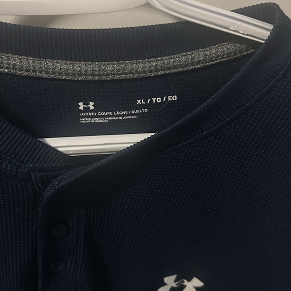 Under armour blue Henley long sleeve shirt XL
Worn 3 times too big - Picture 2 of 4